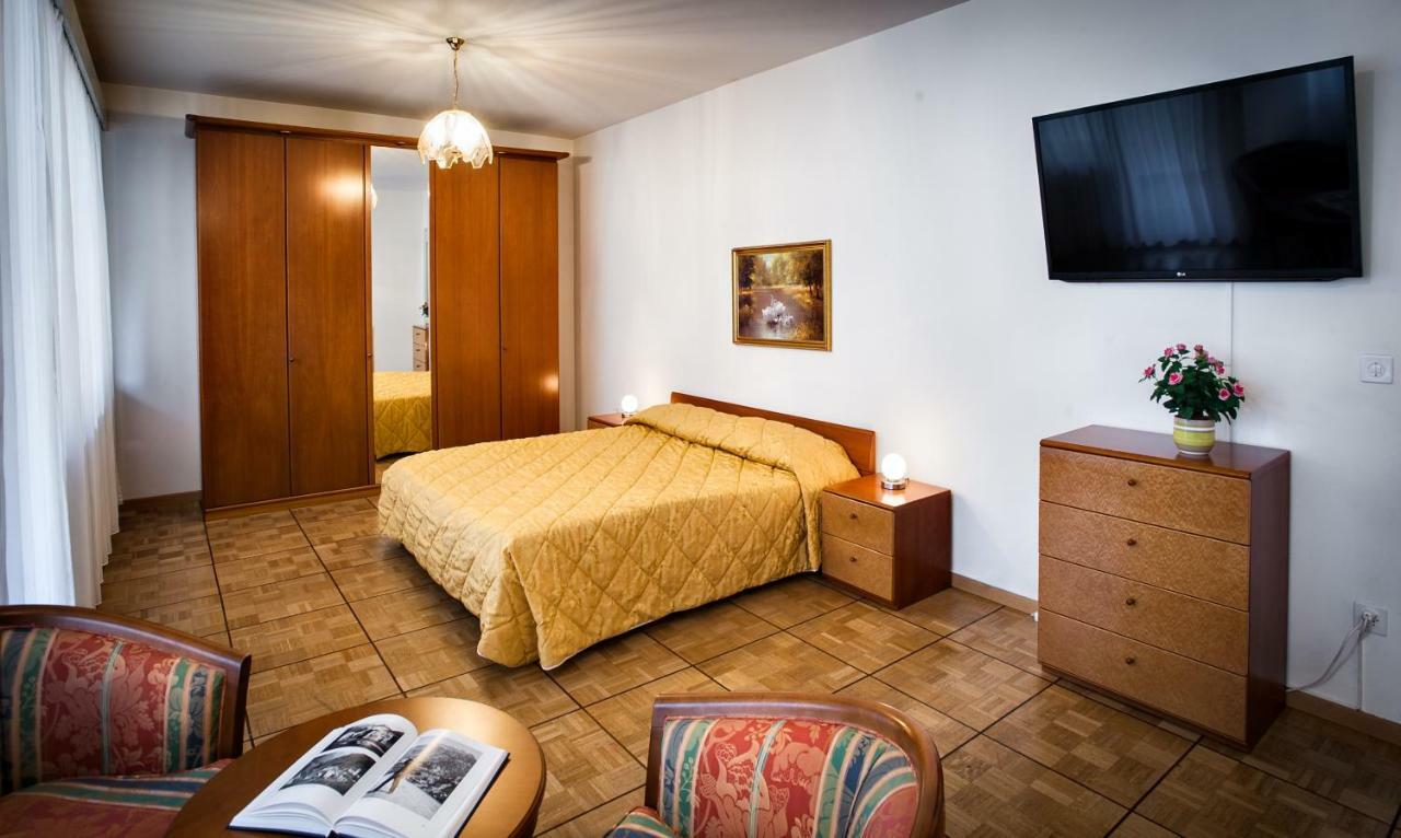 Residenze Dell'Angelo Hotel โลการ์โน ภายนอก รูปภาพ
