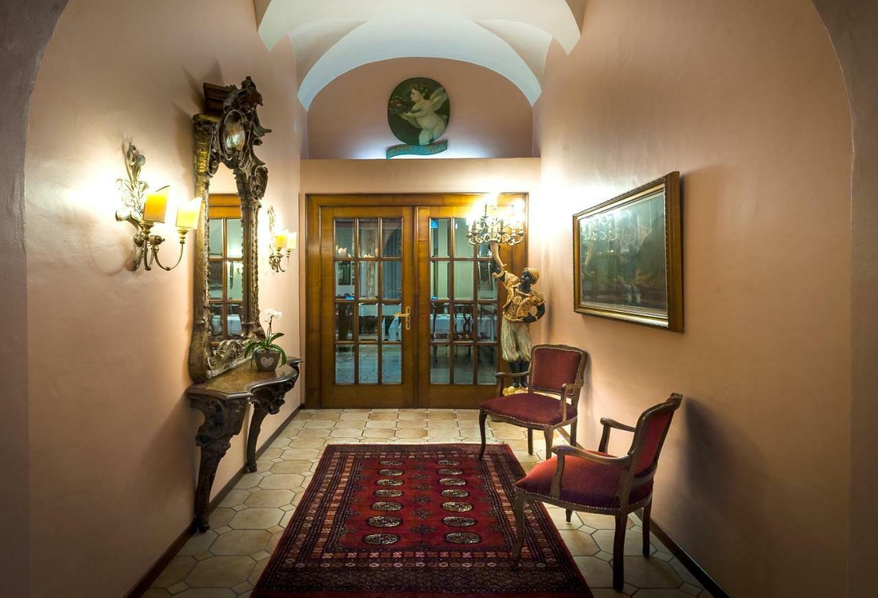 Residenze Dell'Angelo Hotel โลการ์โน ภายนอก รูปภาพ