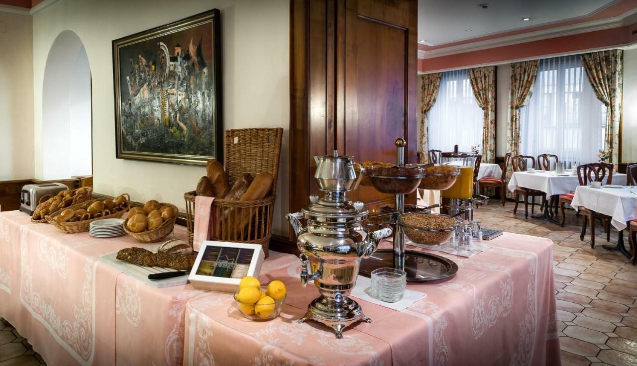 Residenze Dell'Angelo Hotel โลการ์โน ภายนอก รูปภาพ