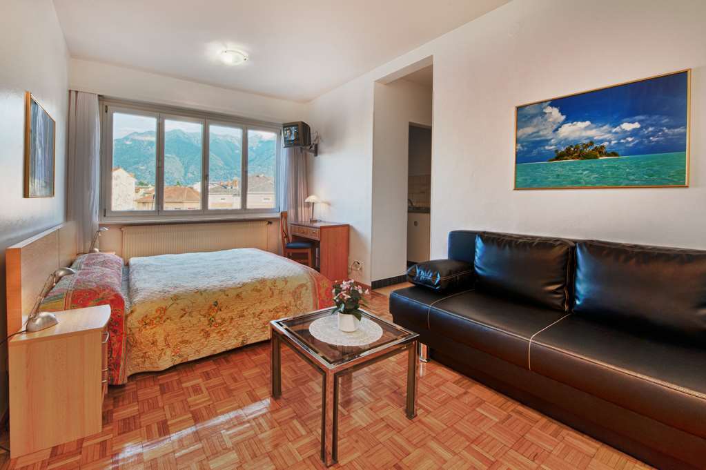 Residenze Dell'Angelo Hotel โลการ์โน ห้อง รูปภาพ