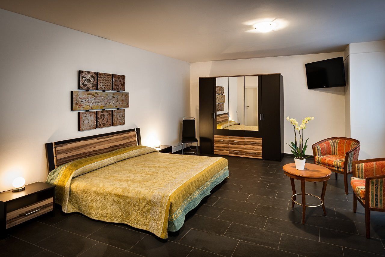 Residenze Dell'Angelo Hotel โลการ์โน ภายนอก รูปภาพ